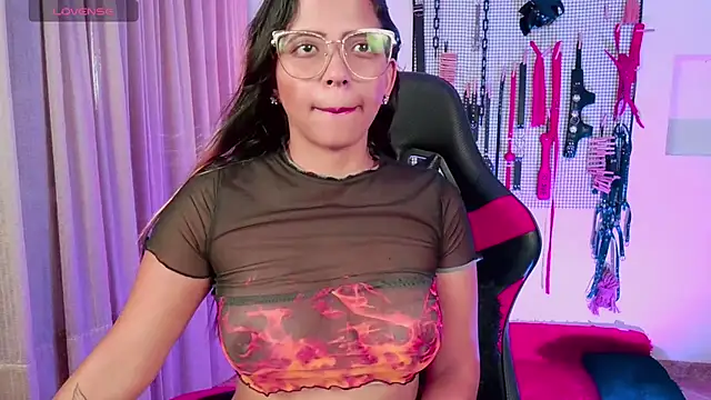 Megaan Greey online show from 6, 10, 2025