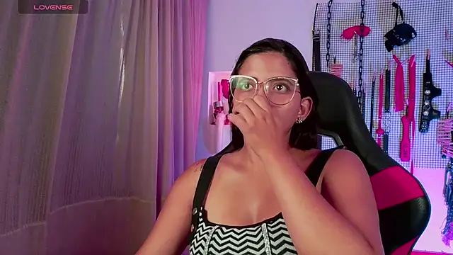 Megaan Greey online show from 10, 10, 2025