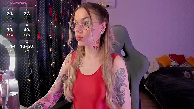 Marta May  online show from 14, 2, 2026