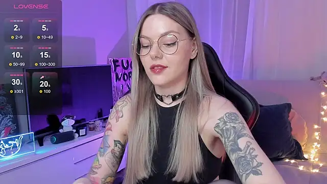 Marta May  online show from 8, 10, 2025