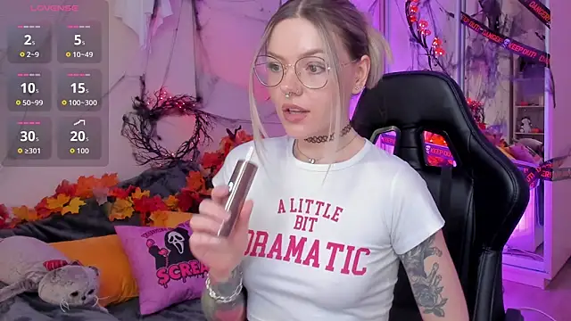 Marta May  online show from 2, 11, 2025