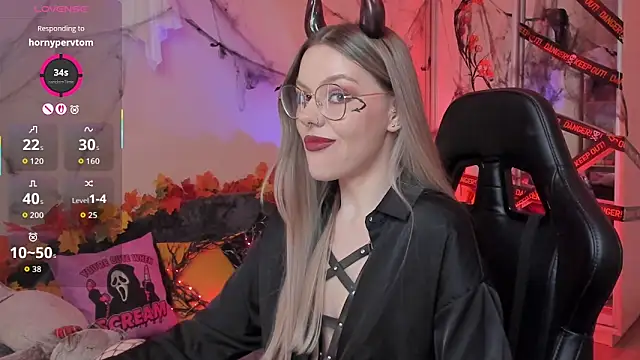 Marta May  online show from 28, 10, 2025