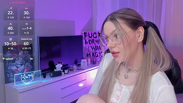 Marta May  online show from 14, 10, 2025