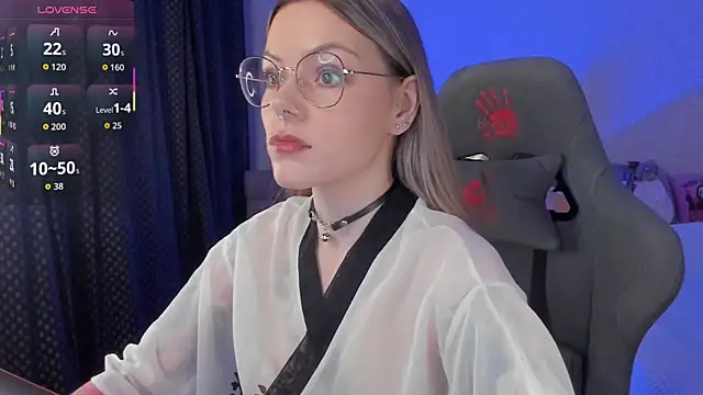 Marta May  online show from 9, 11, 2025