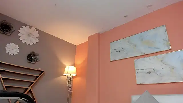 KatieNolan 1 online show from 7, 3, 2025