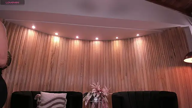 KatieNolan 1 online show from 5, 11, 2025