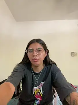 Argentiiniita online show from 2, 2, 2025