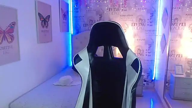 Ivyy Crystal online show from 10, 3, 2025