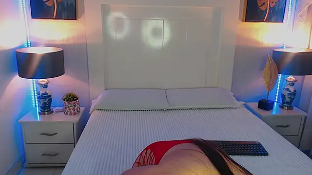 Ivyy Crystal online show from 8, 1, 2026