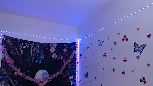 Emillyy m online show from 8, 9, 2025