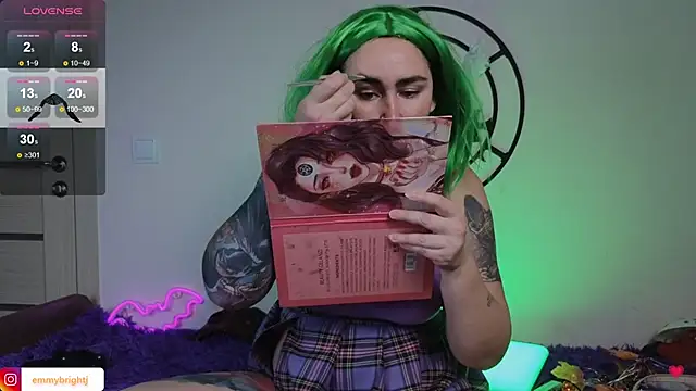 Snapshot of Emmybrightj_ chatting on 28, 10, 2025 Emmybrightj online show from 28, 10, 2025