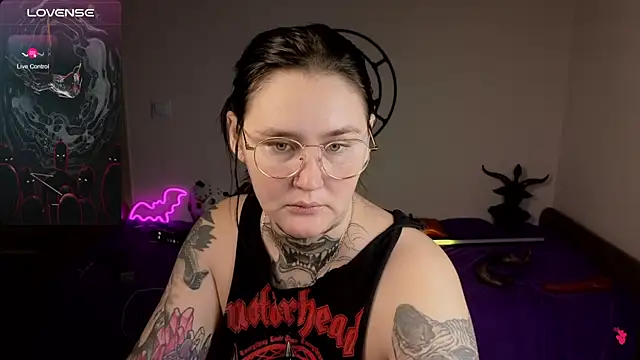 Snapshot of Emmybrightj_ chatting on 18, 12, 2025 Emmybrightj online show from 18, 12, 2025