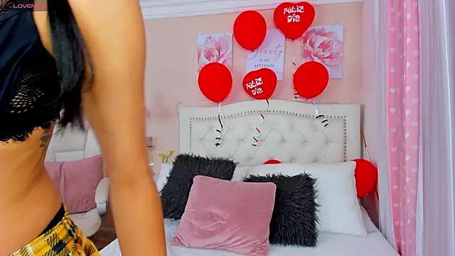 Ashley Evans18 online show from 20, 2, 2025