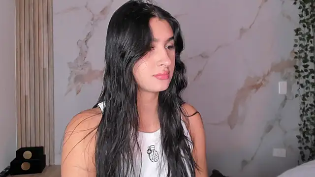 Ashley Evans18 online show from 18, 9, 2025