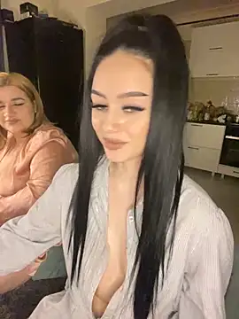 Gya Rue online show from 5, 3, 2025