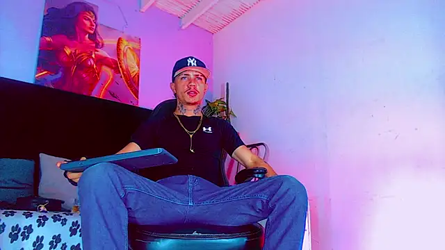 HannibalLester online show from 6, 11, 2025