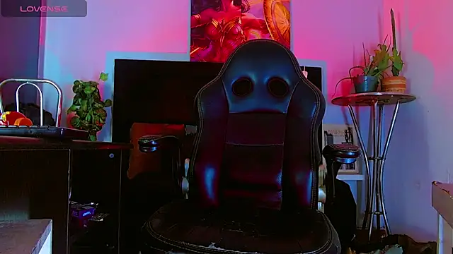 Snapshot of HannibalLester chatting on 19, 2, 2026 HannibalLester online show from 19, 2, 2026