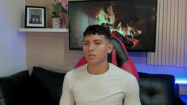 Snapshot of yei-sant chatting on 28, 11, 2025 yei-sant online show from 28, 11, 2025