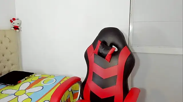 Snapshot of yei-sant chatting on 28, 10, 2025 yei-sant online show from 28, 10, 2025