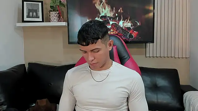 Snapshot of yei-sant chatting on 21, 11, 2025 yei-sant online show from 21, 11, 2025