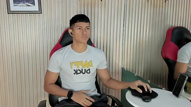 Snapshot of yei-sant chatting on 31, 10, 2025 yei-sant online show from 31, 10, 2025