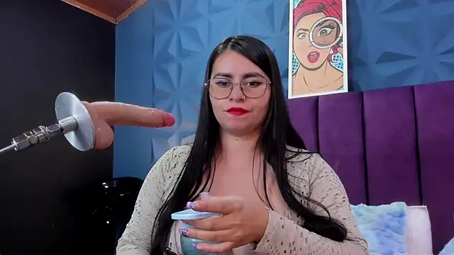 Snapshot of NicoleJonss chatting on 4, 7, 2026 NicoleJonss online show from 4, 7, 2026