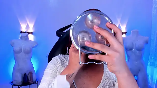 Emili Roux online show from 15, 3, 2026