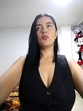 Snapshot of hailey85 chatting on 4, 2, 2026 hailey85 online show from 4, 2, 2026