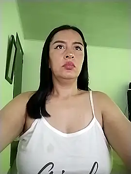 Snapshot of hailey85 chatting on 1, 3, 2026 hailey85 online show from 1, 3, 2026