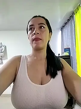 hailey85 online show from 8, 3, 2026