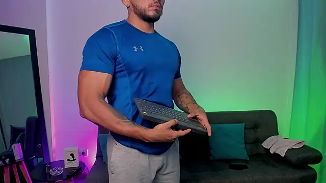 maximusclark1 online show from 17, 2, 2025