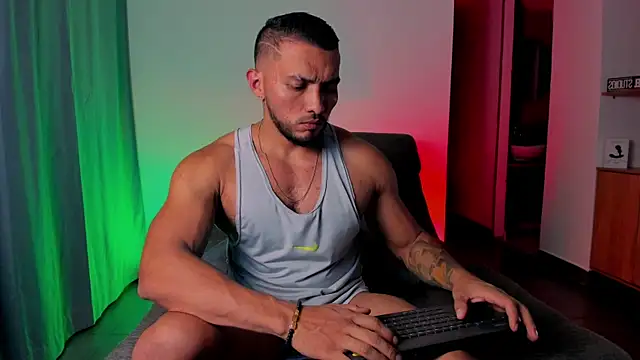 maximusclark1 online show from 13, 3, 2025