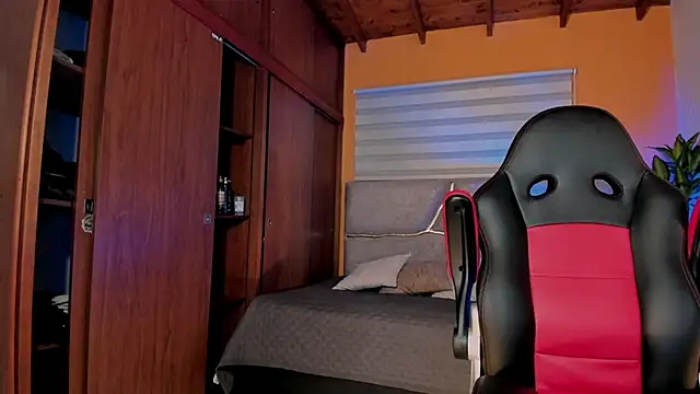 maximusclark1 online show from 17, 3, 2026