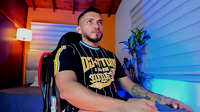 maximusclark1 online show from 25, 2, 2026