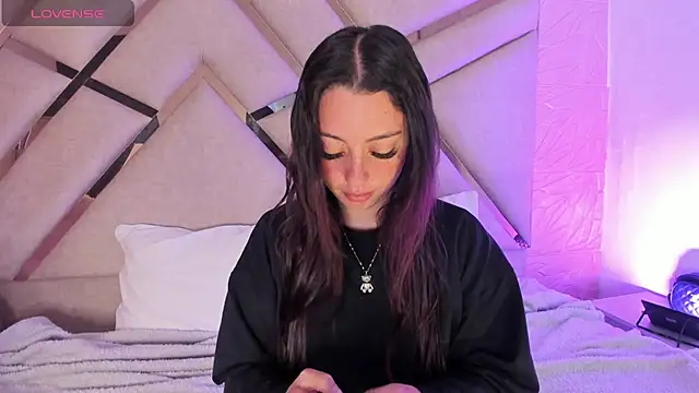 Snapshot of sadashi_moon_ chatting on 5, 11, 2025 sadashi moon online show from 5, 11, 2025