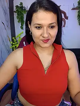 Snapshot of elena_jonees chatting on 7, 7, 2026 elena jonees online show from 7, 7, 2026