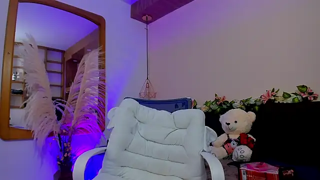 Hannah williams1 online show from 20, 3, 2025