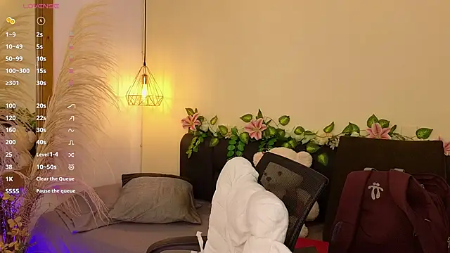 Hannah williams1 online show from 20, 9, 2025