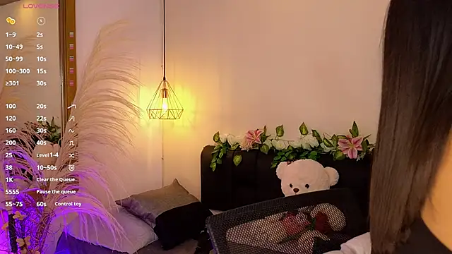 Hannah williams1 online show from 8, 10, 2025