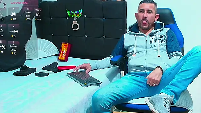 Yeol King online show from 10, 11, 2025