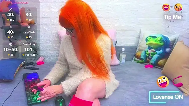 RedHousewife online show from 23, 12, 2025