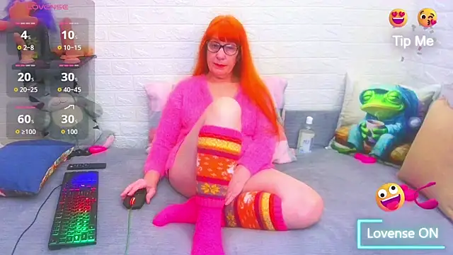 Snapshot of RedHousewife chatting on 14, 2, 2026 RedHousewife online show from 14, 2, 2026