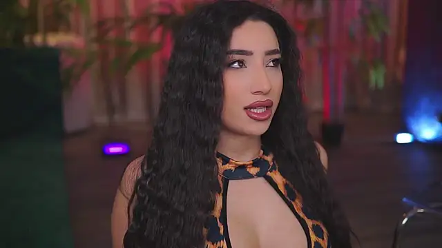 Snapshot of GinaValentinna chatting on 5, 1, 2026 GinaValentinna online show from 5, 1, 2026