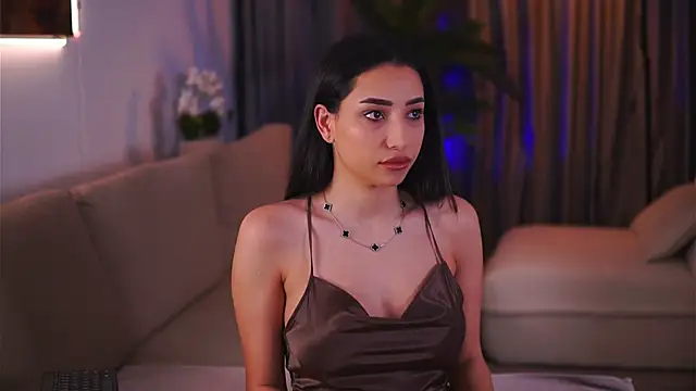 Snapshot of GinaValentinna chatting on 13, 3, 2025 GinaValentinna online show from 13, 3, 2025