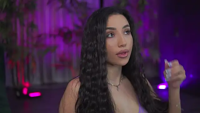 Snapshot of GinaValentinna chatting on 10, 11, 2025 GinaValentinna online show from 10, 11, 2025