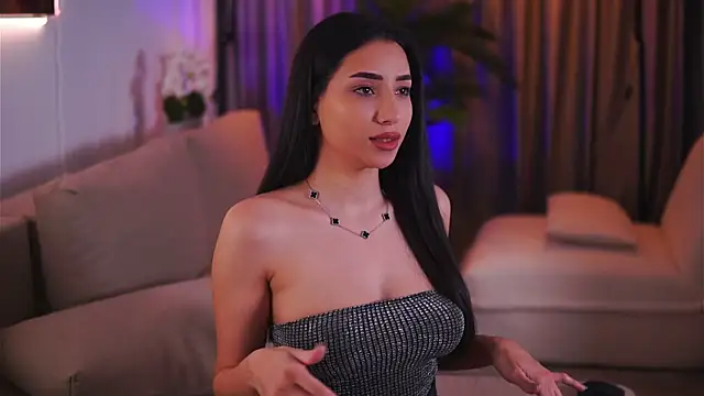 Snapshot of GinaValentinna chatting on 6, 3, 2025 GinaValentinna online show from 6, 3, 2025