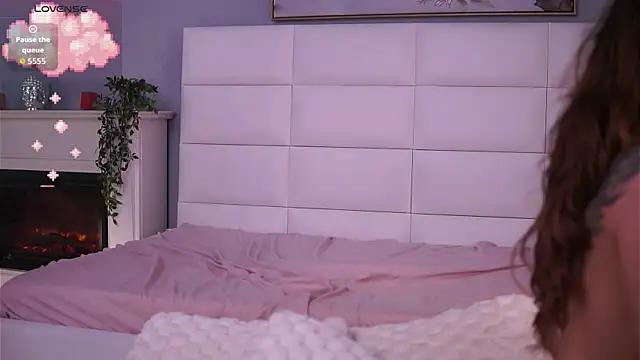 FlirtyFawn online show from 6, 1, 2026