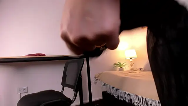 Caroline dh online show from 23, 3, 2026