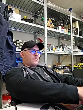 Ibag01 online show from 6, 10, 2025