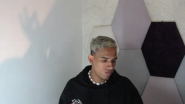 AbrahanBratz online show from 30, 1, 2025